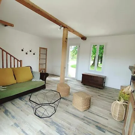 Hébergement de vacances Maison Charmante Avec Jardin Coutras
